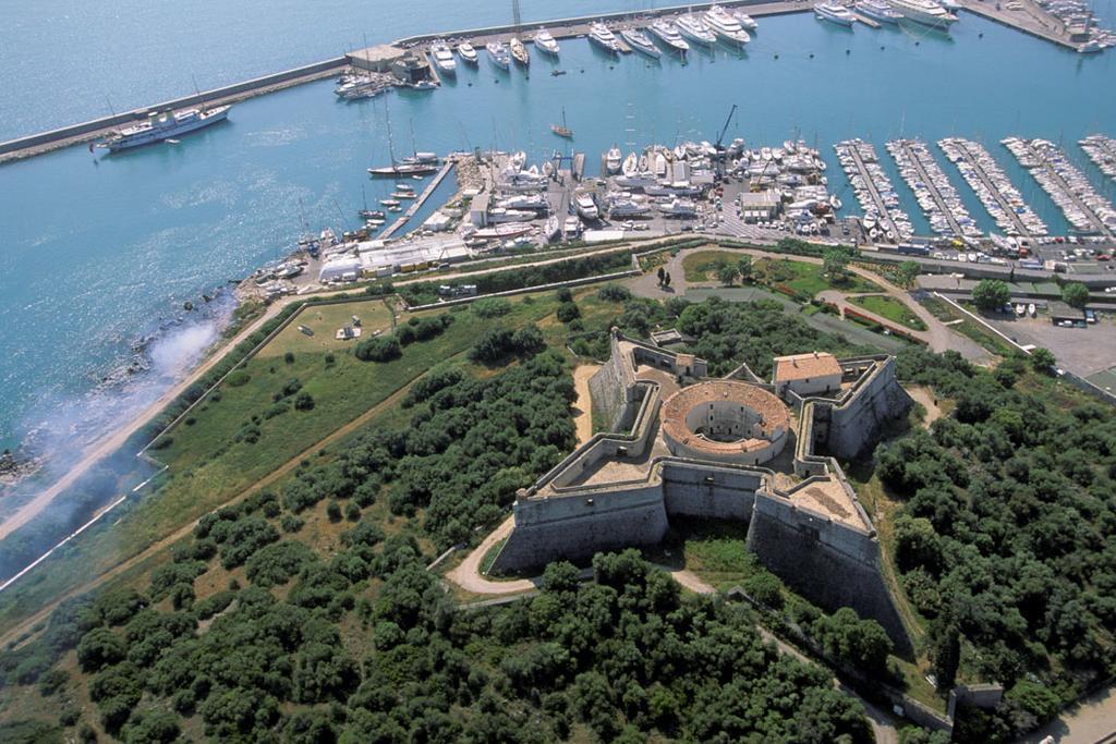 Lou Couquet Antibes Exterior foto